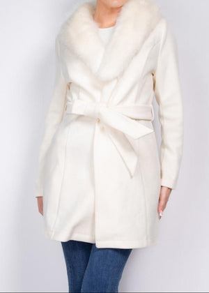 MUST LOVED IVORY LONG SLEEVE FAUX FUR COLLAR COAT