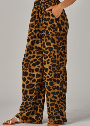 AVIANNA ANIMAL PRINT LOOSE FIT FLARED BOTTOM PANTS