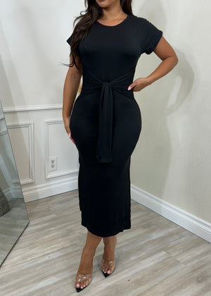 BRYNN BLACK SHORT SLEEVE SIDE SLIT MIDI DRESS