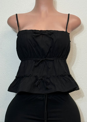 ALIANA BLACK SLEEVELESS SMOCKED CROP TOP