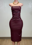 LUNA BURGUNDY SHIRRED STRAPLESS FAUX LEATHER TUBE MIDI DRESS